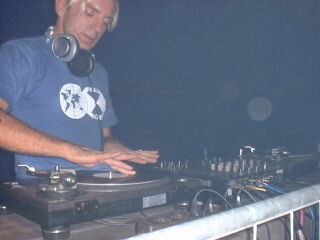 Sven V&auml;th