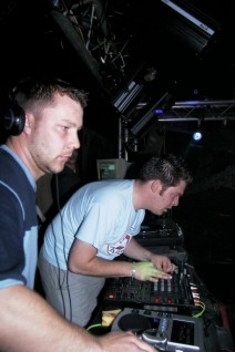 V.I.N.E. the Lakerman und Mr. M.O.S.S.