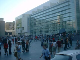 der platz vor dem sonar-festival