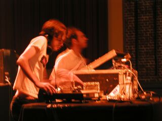 2 many dj´s